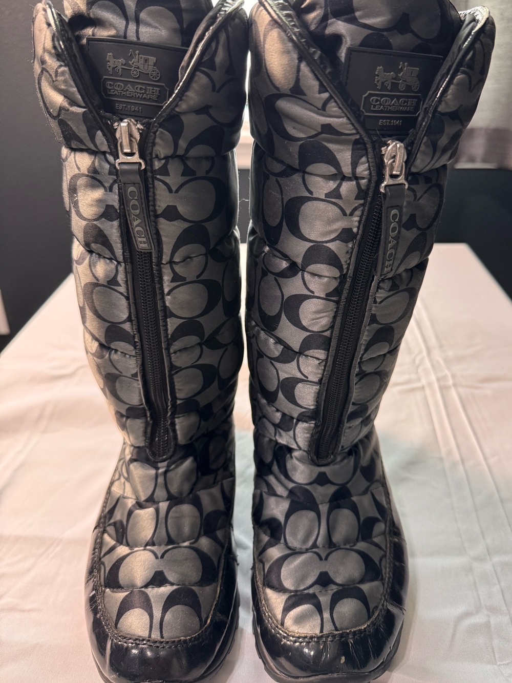 Coach Gray & Black Signature Logo Winter Boots with Front Zips Women’s 7.5